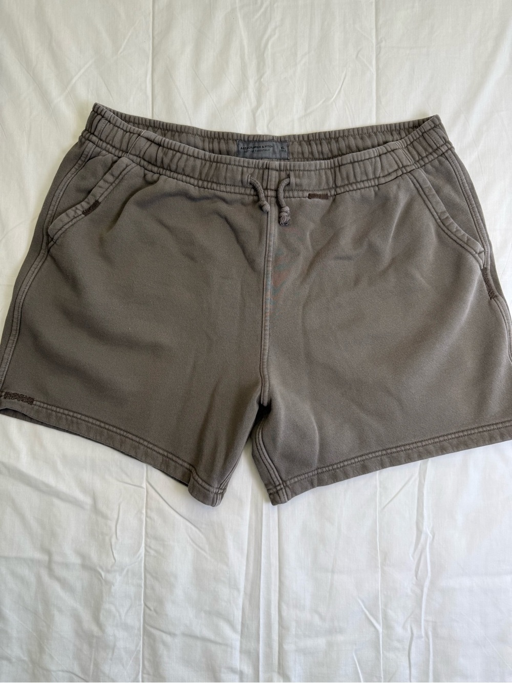 Abercrombie & Fitch Men’s Gray Sweat Shorts XL 6" Inseam Drawstring Pockets